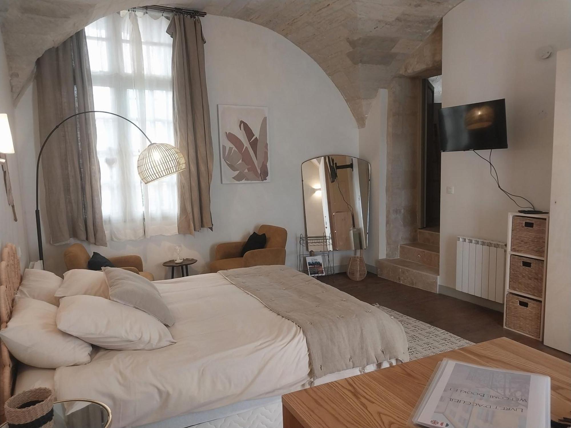 Studio Au Centre Historique D'Uzès Екстериор снимка